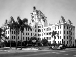 Hollywood Tower 1940